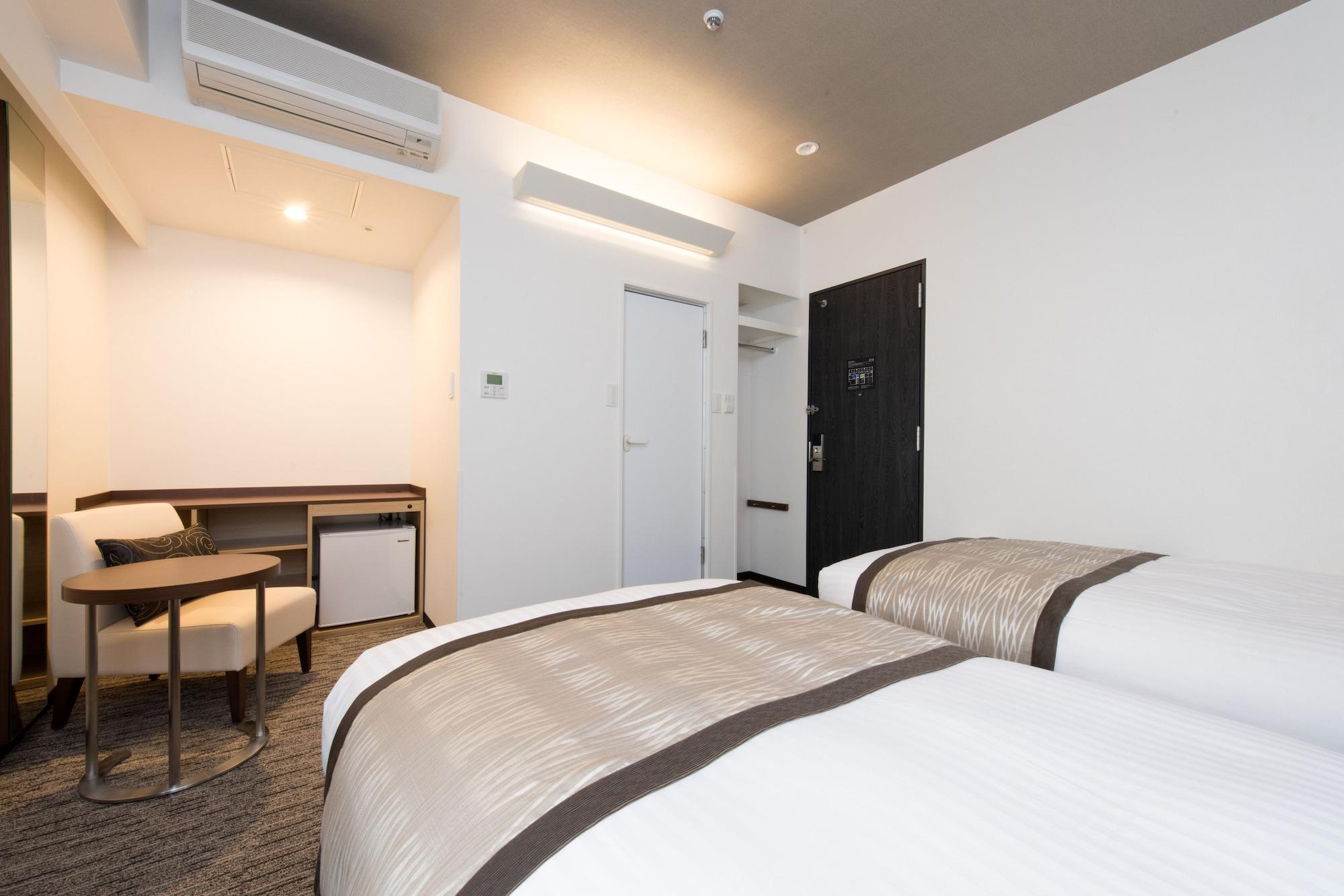 Hotel Mystays Shin Osaka Conference Center Экстерьер фото